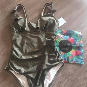Women’s small cupshe bathing suit